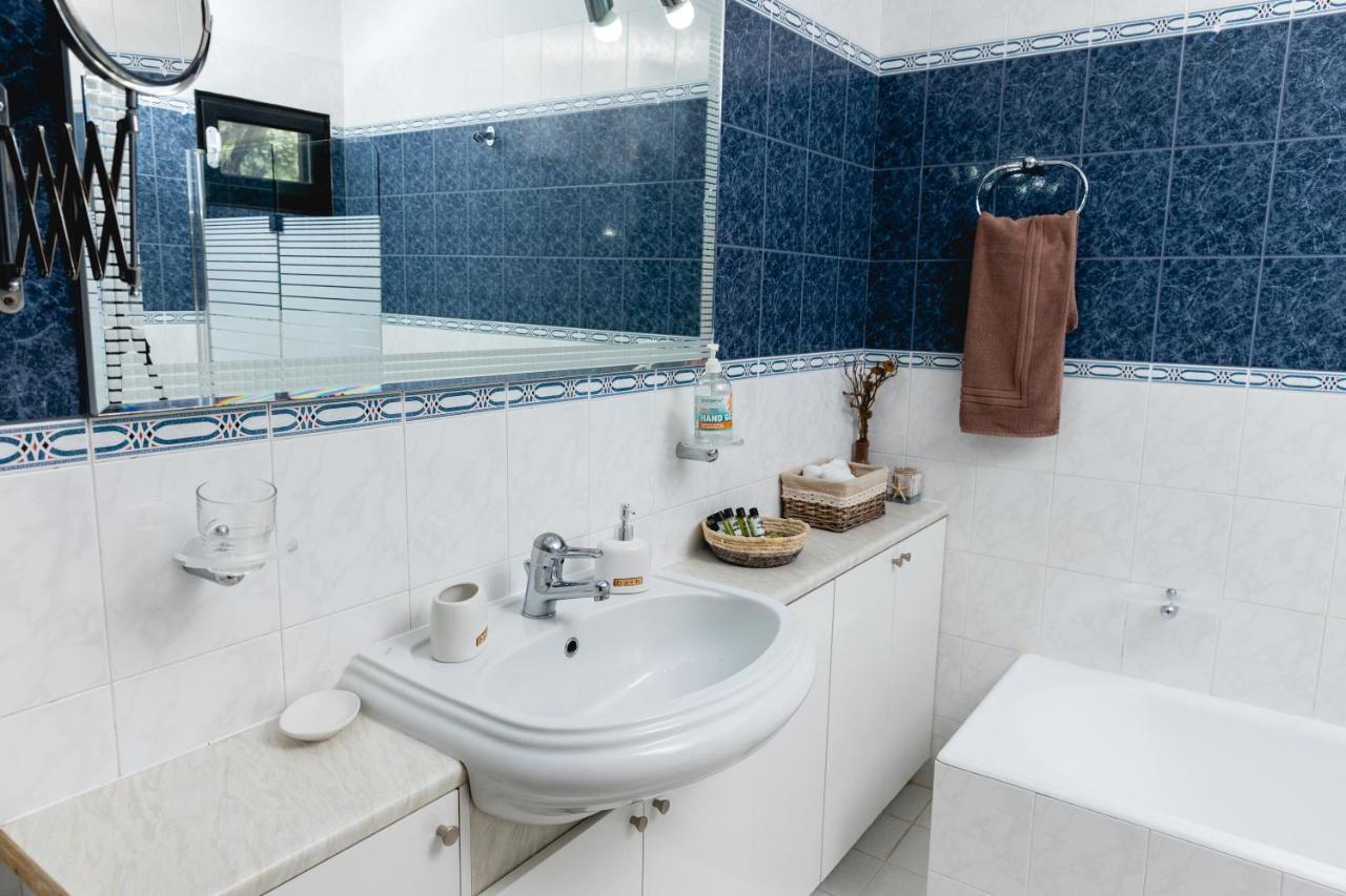 Kouvelia Country Home Luxury Villa Rental Nerotriviá 外观 照片
